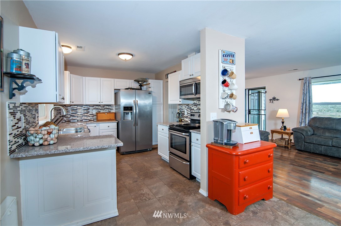19691 Southwest 2.6 Road Quincy, WA 98848 - Photo 7 of 23 Gallery Image 7