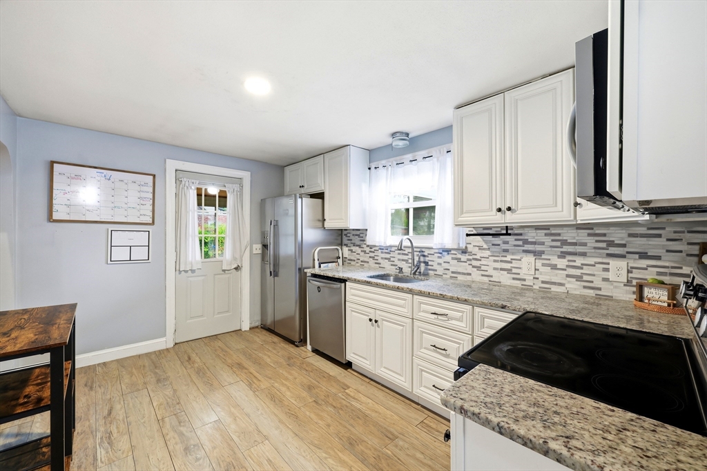 170 Brittany Road Springfield, MA 01151 - Photo 7 of 32 Gallery Image 7