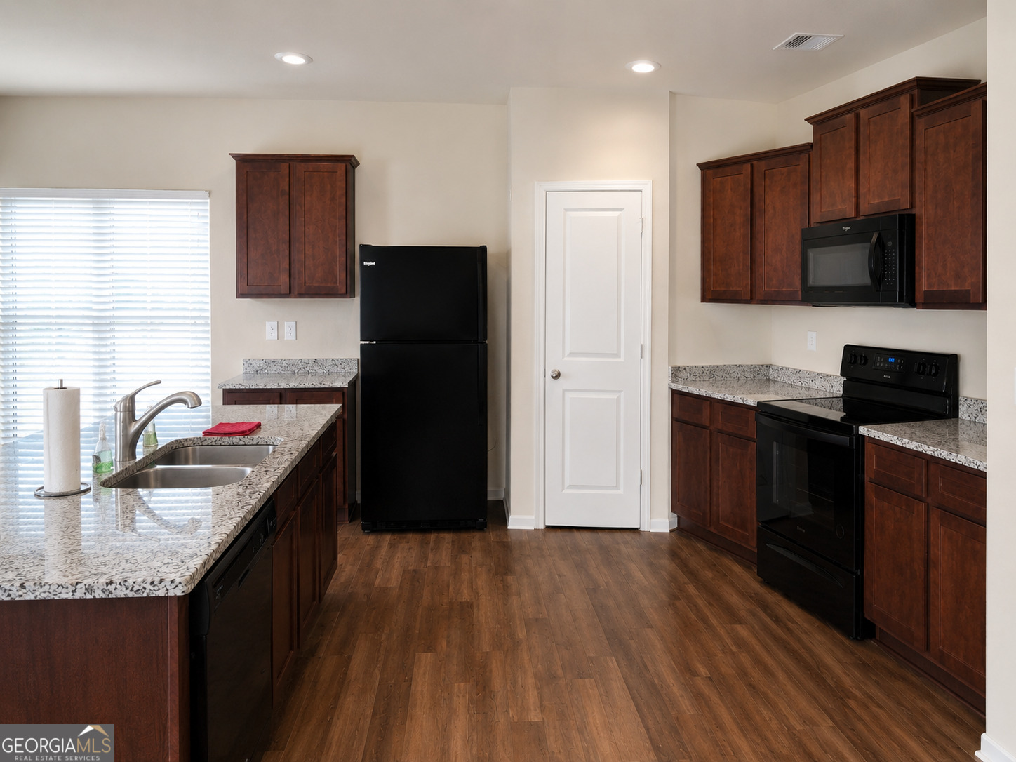 10855 Wheeler Trace Hampton, GA 30228 - Photo 3 of 10