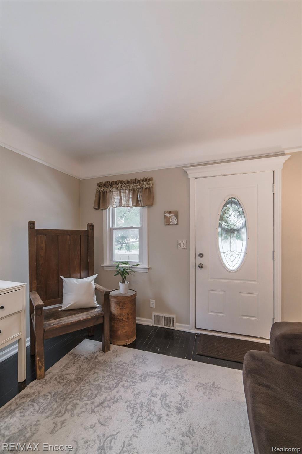 2875 Devondale Road Rochester, MI 48309 - Photo 4 of 42 14-DSC_0660.jpg