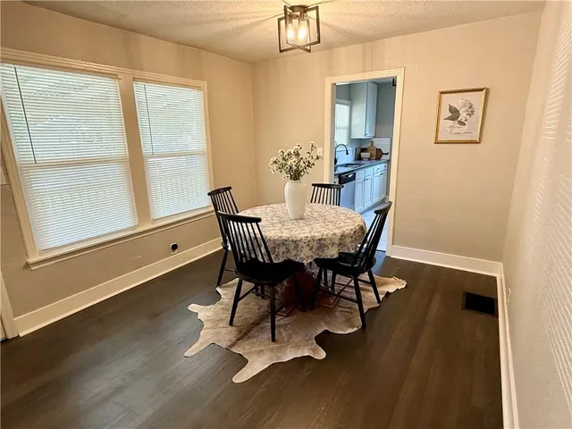 $209,900 | 1410 South Logan Avenue, Independence, MO 64055