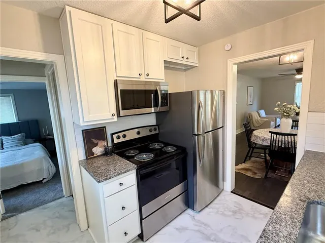 $209,900 | 1410 South Logan Avenue, Independence, MO 64055