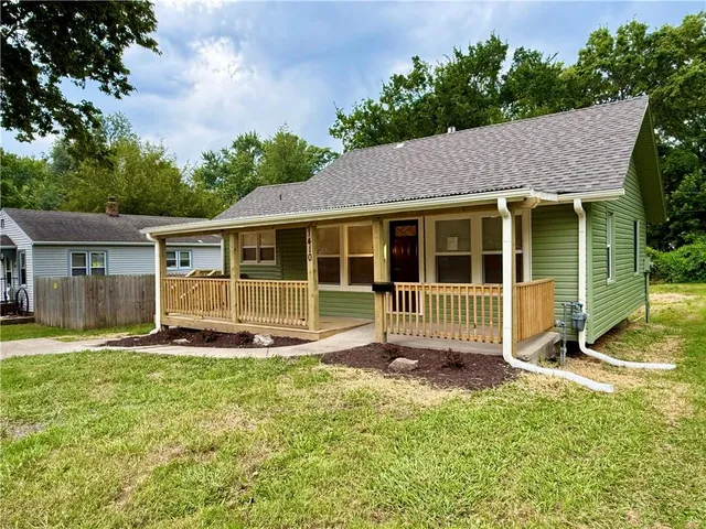 $209,900 | 1410 South Logan Avenue, Independence, MO 64055