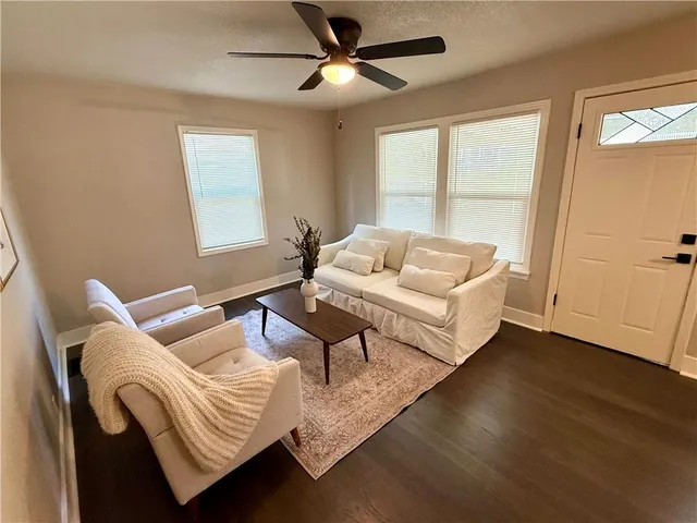 $209,900 | 1410 South Logan Avenue, Independence, MO 64055