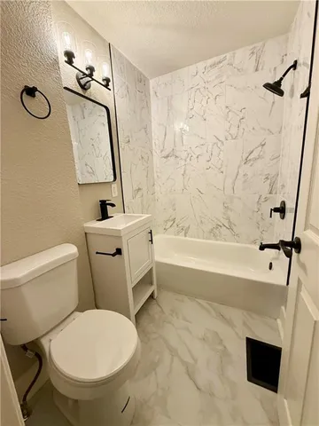 $209,900 | 1410 South Logan Avenue, Independence, MO 64055