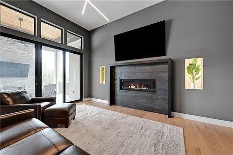 $3,385,000 | 21100 West 105th Street, Olathe, KS 66061