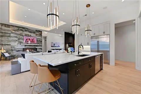 $3,385,000 | 21100 West 105th Street, Olathe, KS 66061