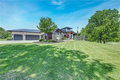 $3,385,000 | 21100 West 105th Street, Olathe, KS 66061