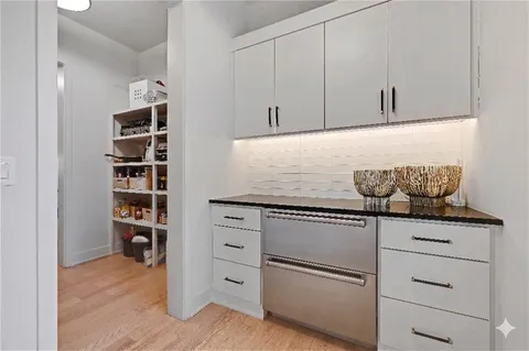 $3,385,000 | 21100 West 105th Street, Olathe, KS 66061