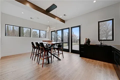 $3,385,000 | 21100 West 105th Street, Olathe, KS 66061
