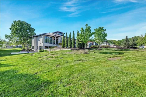 $3,385,000 | 21100 West 105th Street, Olathe, KS 66061