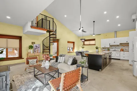 $599,900 | 913 Taulbee Lane, Austin, TX 78757