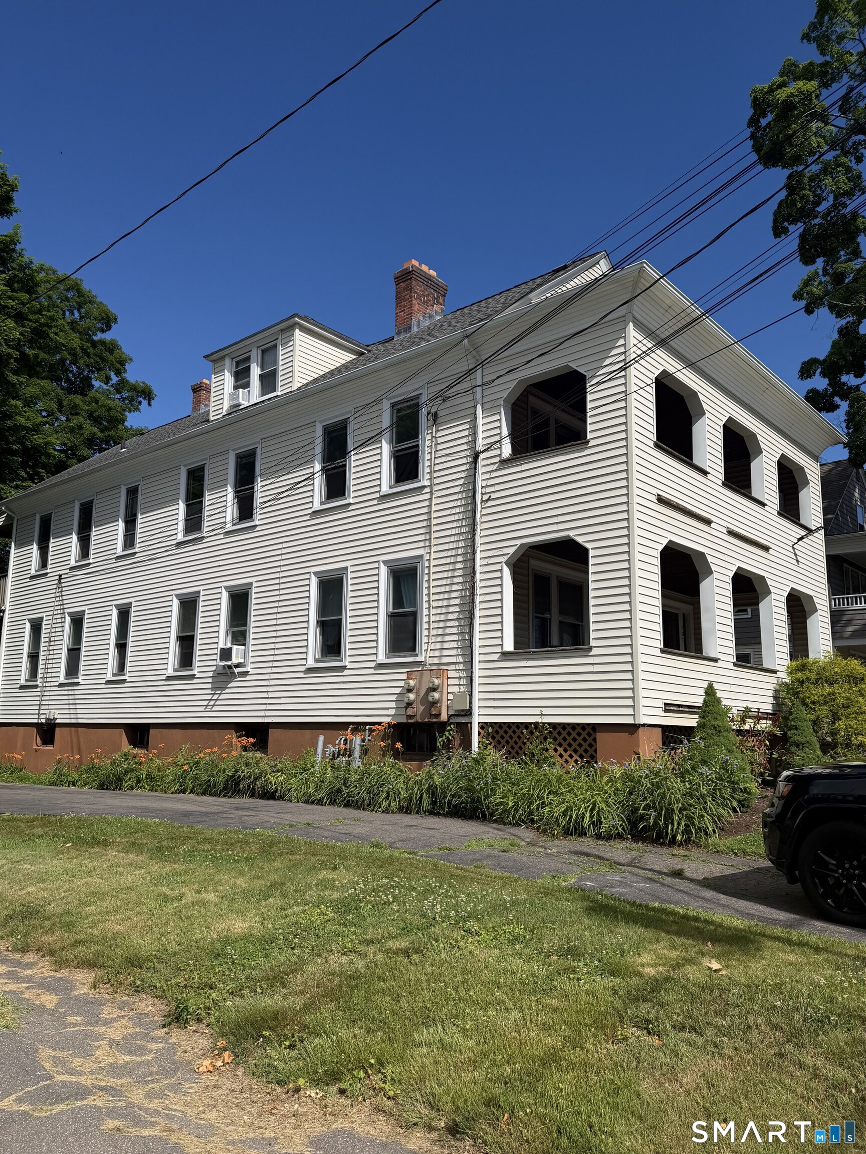 105 Grennan Road West Hartford, CT 06107 - Photo 2 of 21