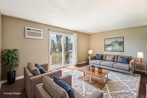$135,000 | 220 Madison Street, Unit 2A, Joliet, IL 60435