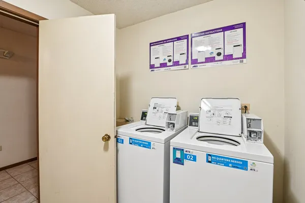 $135,000 | 220 Madison Street, Unit 2A, Joliet, IL 60435