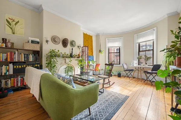 $3,250 | 104 East Brookline Street, Unit 2, Boston, MA 02118