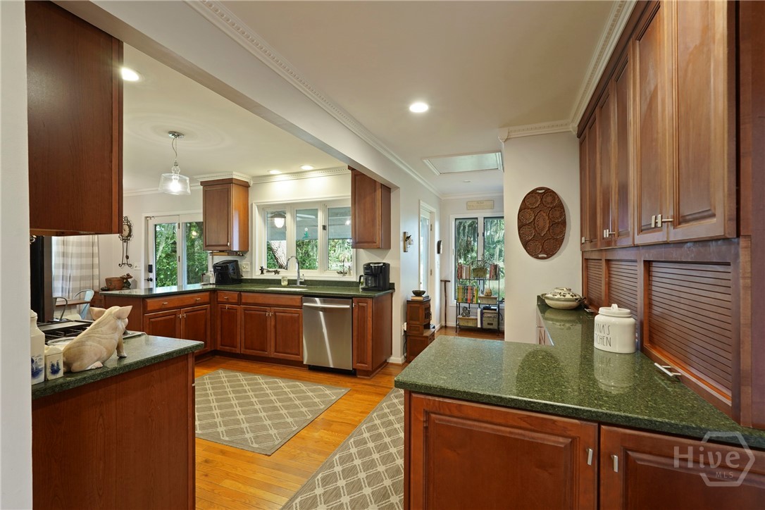 419 Walthour Road Savannah, GA 31410 - Photo 10 of 45