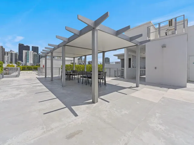 $1,399,000 | 529 Southwest 11th Street, Unit 303, Miami, FL 33129