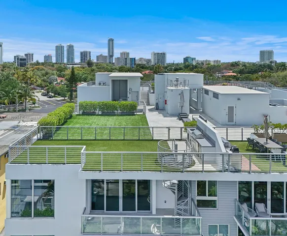 $1,399,000 | 529 Southwest 11th Street, Unit 303, Miami, FL 33129