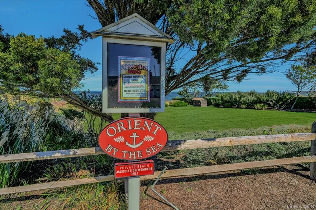 a view of a area with golf course