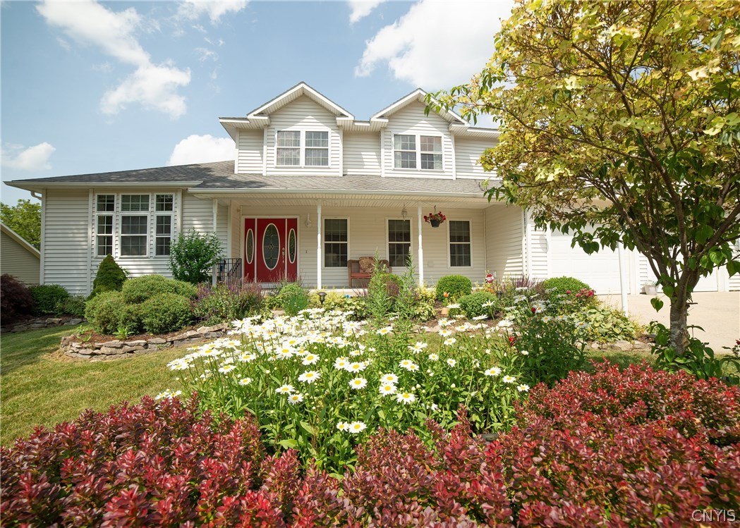 123 Peridot Drive Camillus, NY 13219 - Photo 2 of 36