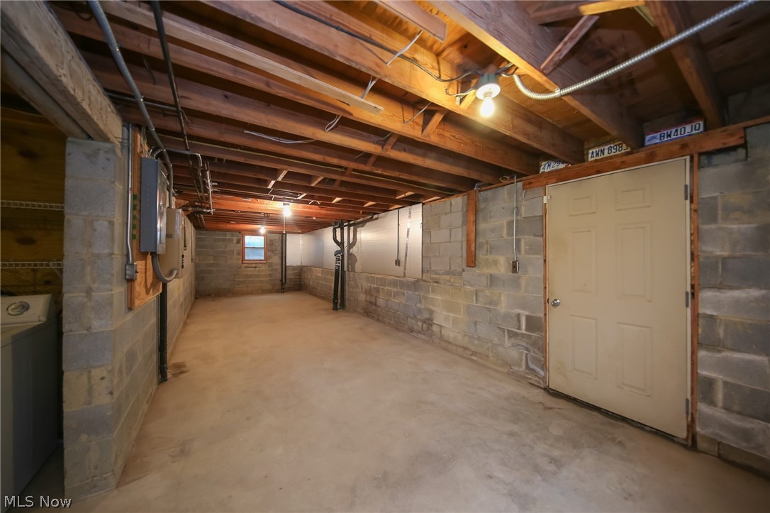 10615 Williams Road Diamond, OH 44412 - Photo 42 of 47 Outside Entrance from basement