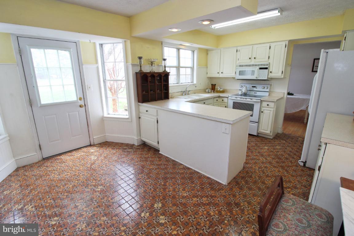 405 Calvary Road Churchville, MD 21028 - Photo 11 of 29 Kitchen