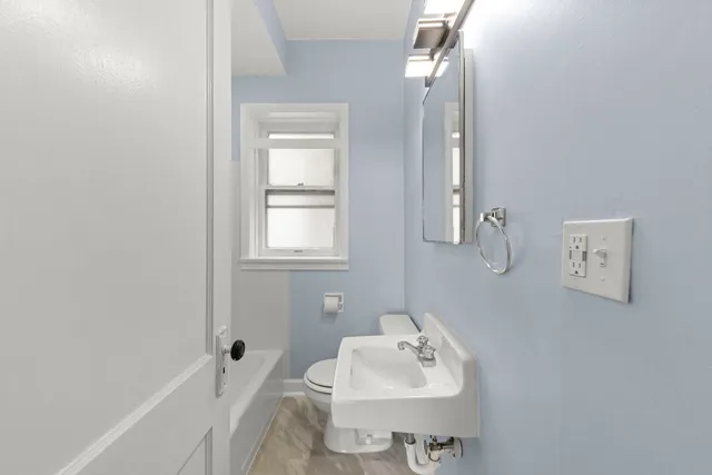 $2,100 | 9118 Lincoln Avenue, Unit 1, Brookfield, IL 60513