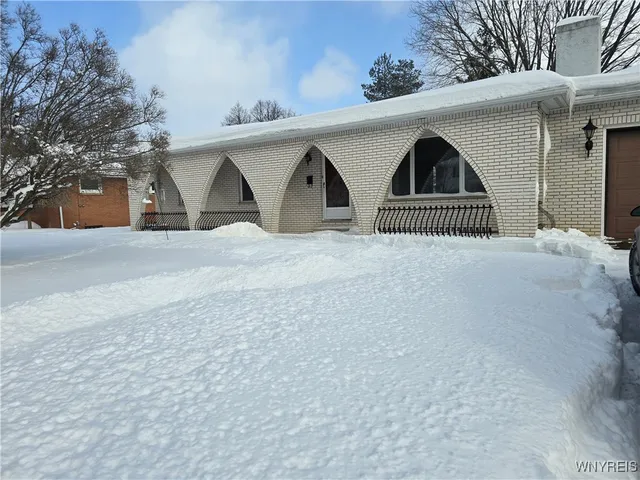 $229,000 | 120 Autumnvale Drive, Lockport City, NY 14094
