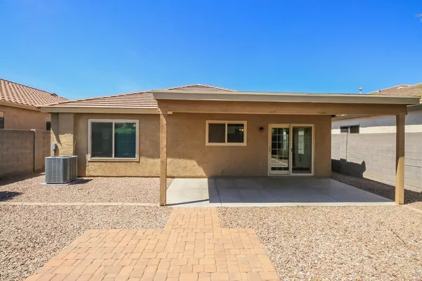 $1,915 | 3047 West Dancer Lane, San Tan Valley, AZ 85144