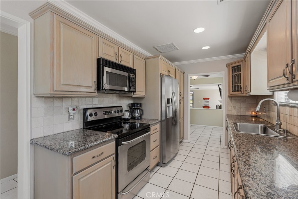 3719 Tahoe Court Riverside, CA 92506 - Photo 12 of 42