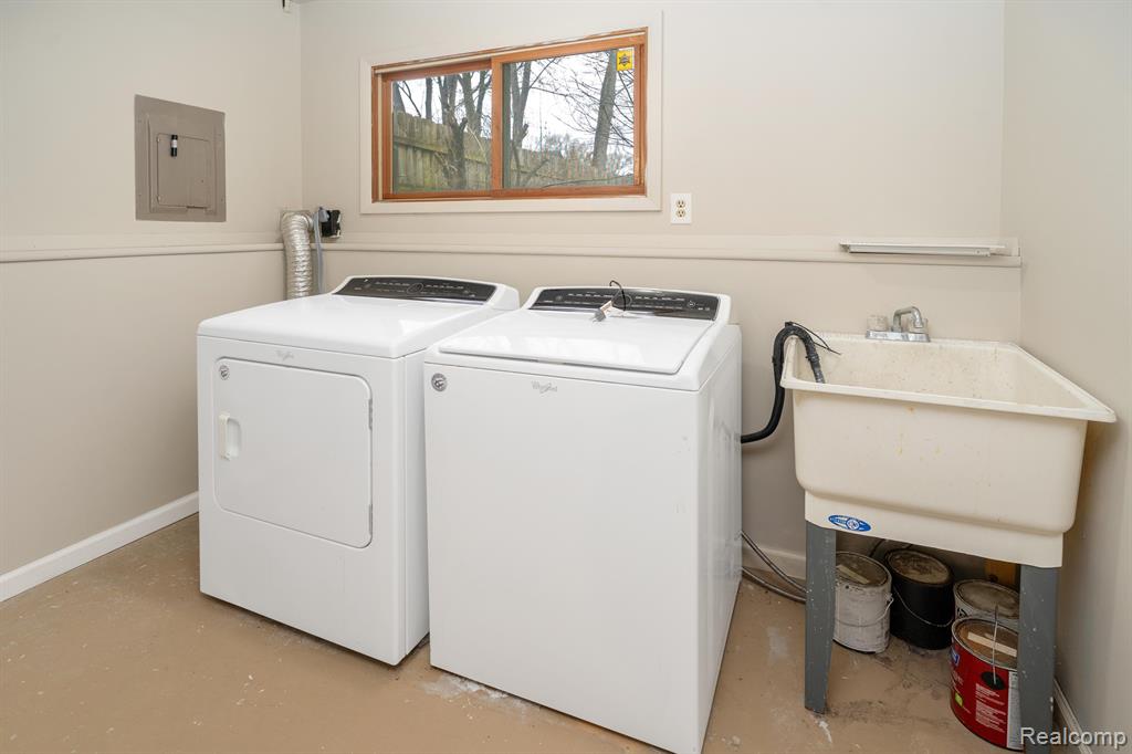 4654 Siebert Road Waterford, MI 48328 - Photo 23 of 27 Gallery Image 23