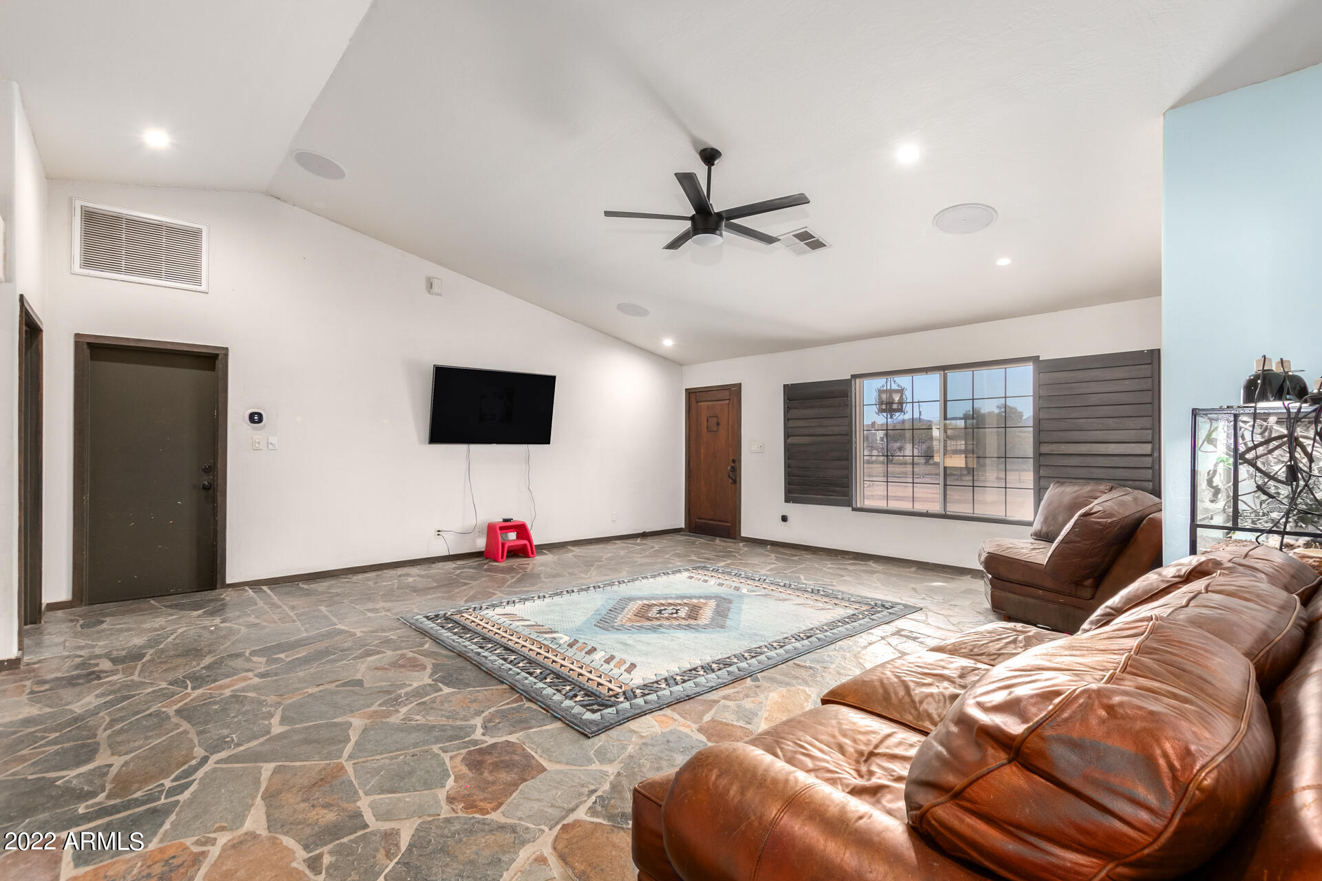 925 East Joy Ranch Road Phoenix, AZ 85086 - Photo 9 of 40 07-Joy Ranch