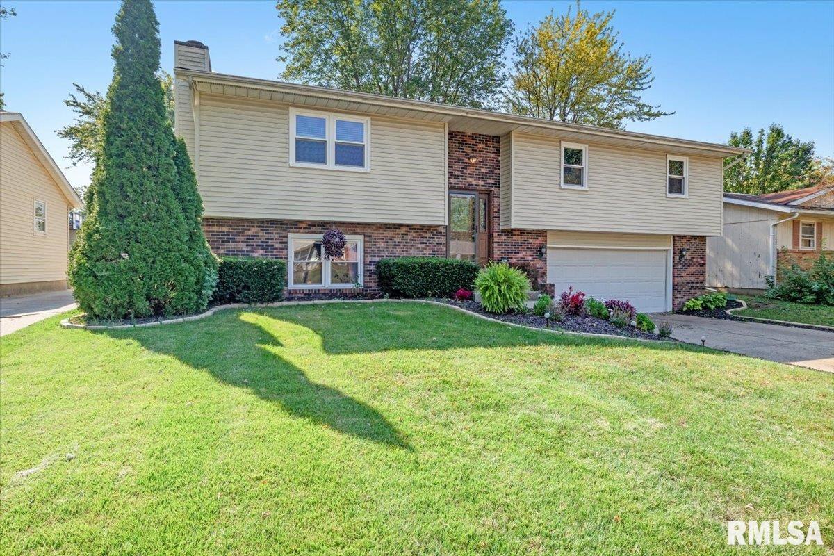 2908 East Griffiths Avenue Springfield, IL 62702 - Photo 1 of 36