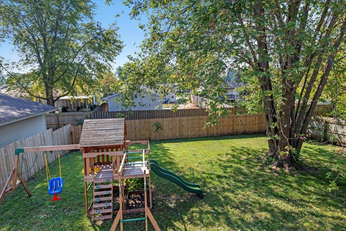 2908 East Griffiths Avenue Springfield, IL 62702 - Photo 7 of 36