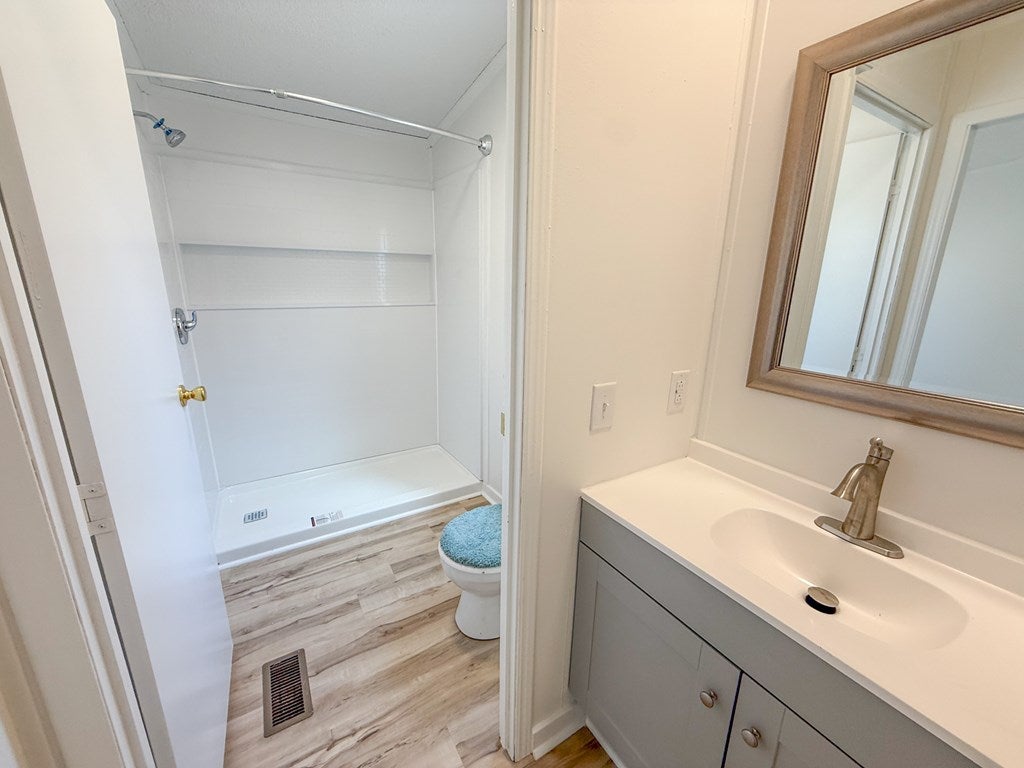 13275 Oral Oaks Road Victoria, VA 23974 - Photo 11 of 26 Gallery Image 11
