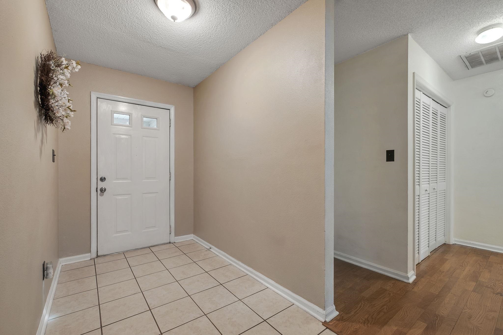 8381 Hunters Ridge Trail Tallahassee, FL 32312 - Photo 4 of 27