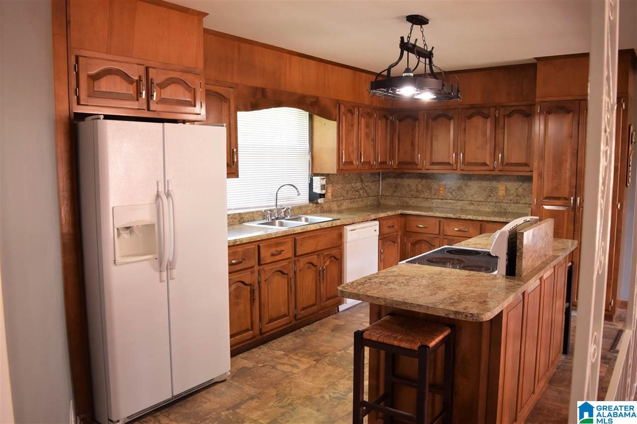 8389 North Valley Road Pinson, AL 35126 - Photo 2 of 38