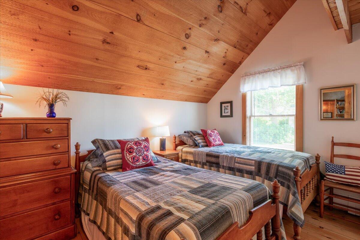111 Long Cove Point Road Bristol, ME 04564 - Photo 27 of 34 112 2nd floor