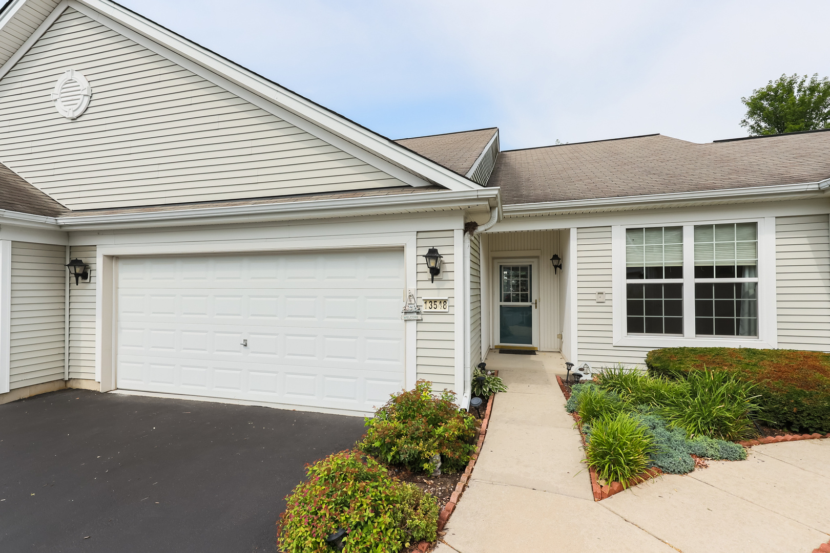 13548 Bonaire Road Huntley, IL 60142 - Photo 2 of 29 Gallery Image 2