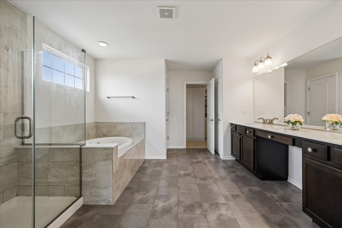4327 Plantree Road Naperville, IL 60564 - Photo 17 of 29
