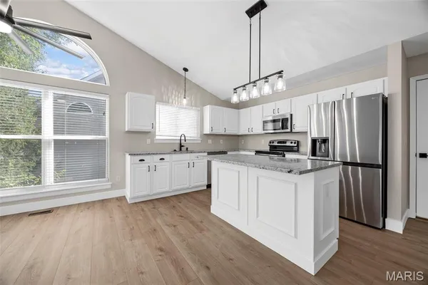 $3,500 | 8050 Knights Crossing Drive, O'Fallon, MO 63368