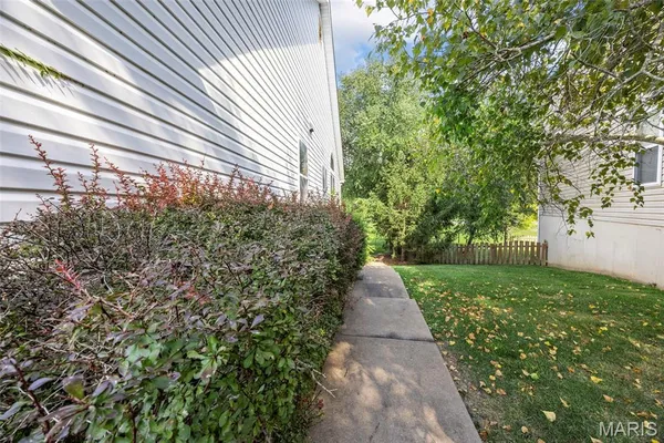 $3,500 | 8050 Knights Crossing Drive, O'Fallon, MO 63368