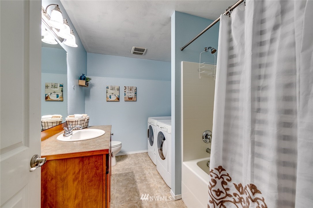 517 Radey Street, Unit F Port Orchard, WA 98366 - Photo 18 of 23 Gallery Image 18