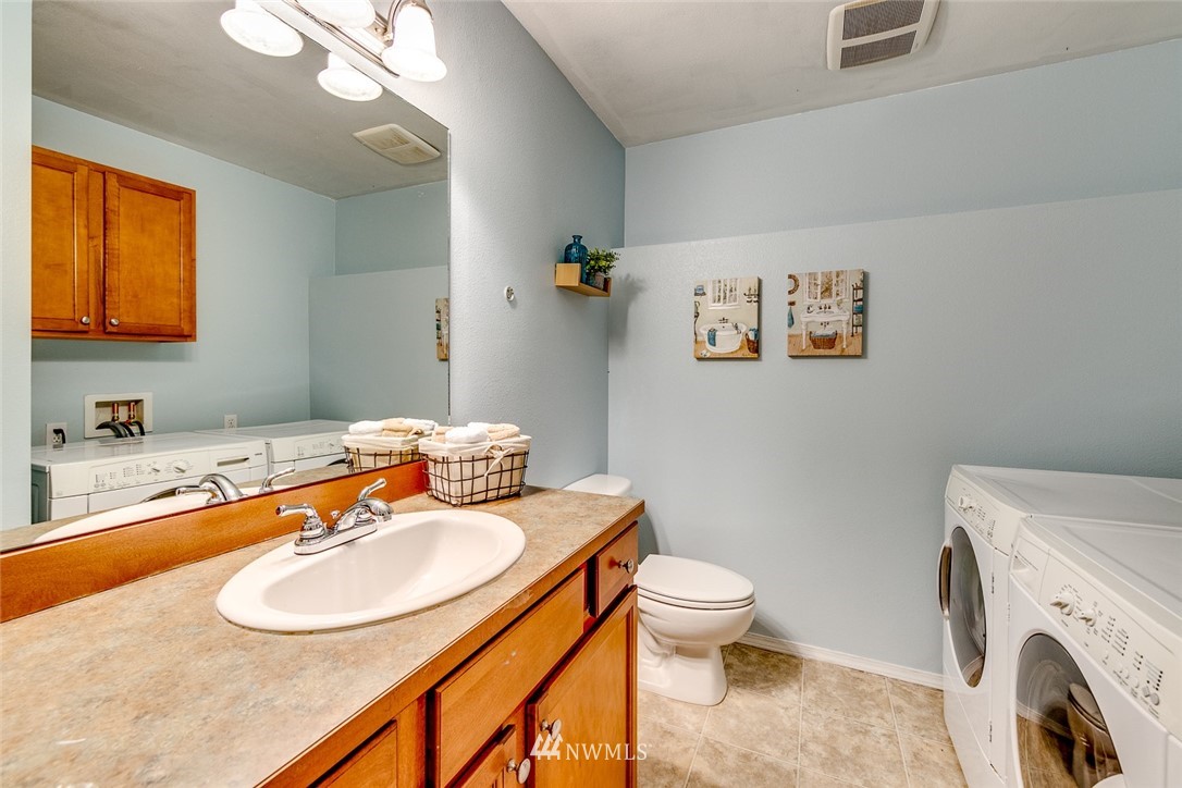 517 Radey Street, Unit F Port Orchard, WA 98366 - Photo 19 of 23 Gallery Image 19