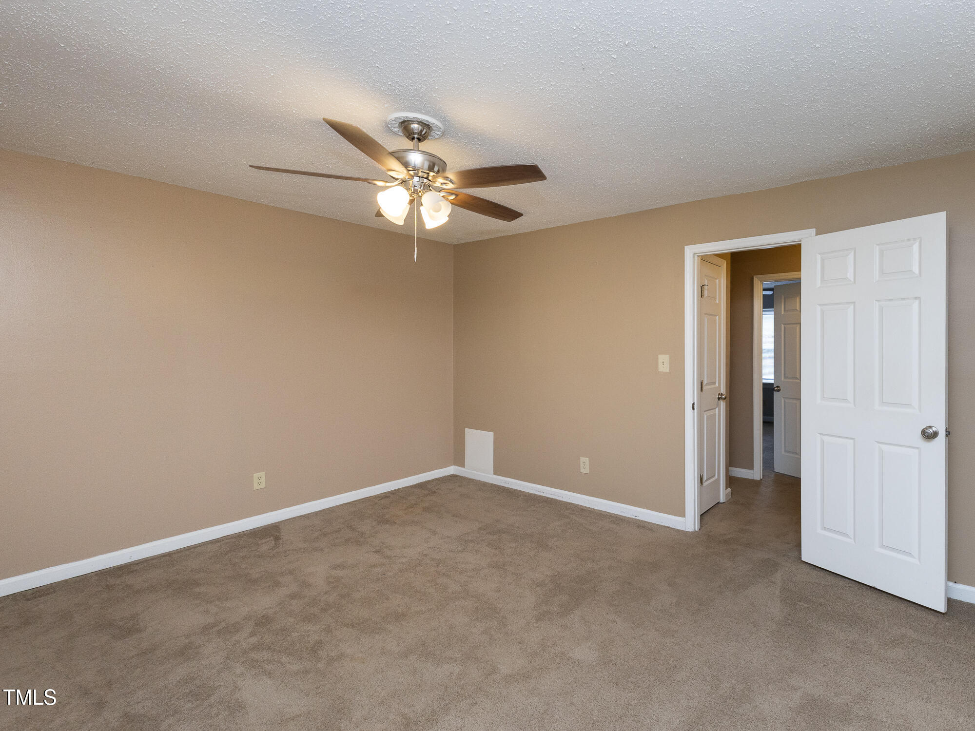 4816 Blue Bird Court, Unit B Raleigh, NC 27606 - Photo 22 of 32 147_4816_Blue_Bird_Ct_BBedroom2
