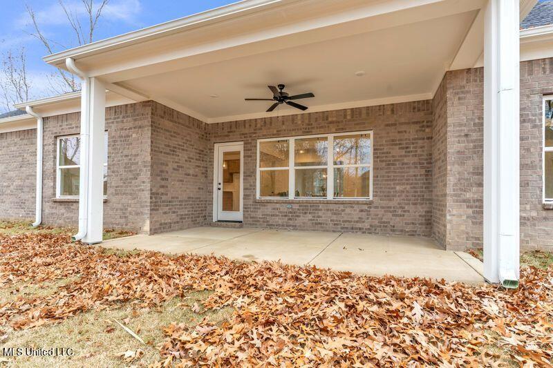 2007 College Road Southaven, MS 38672 - Photo 33 of 36 cover patio