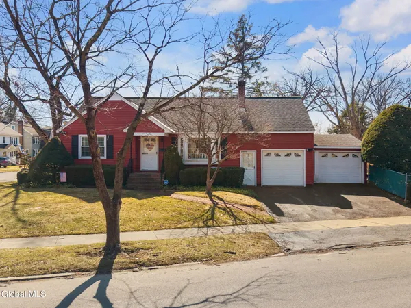 $265,000 | 1594 The Plaza, Schenectady, NY 12309