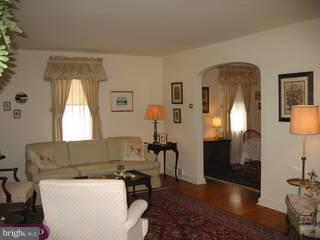 113 Academy Road Hatboro, PA 19040 - Photo 2 of 6 Gallery Image 2