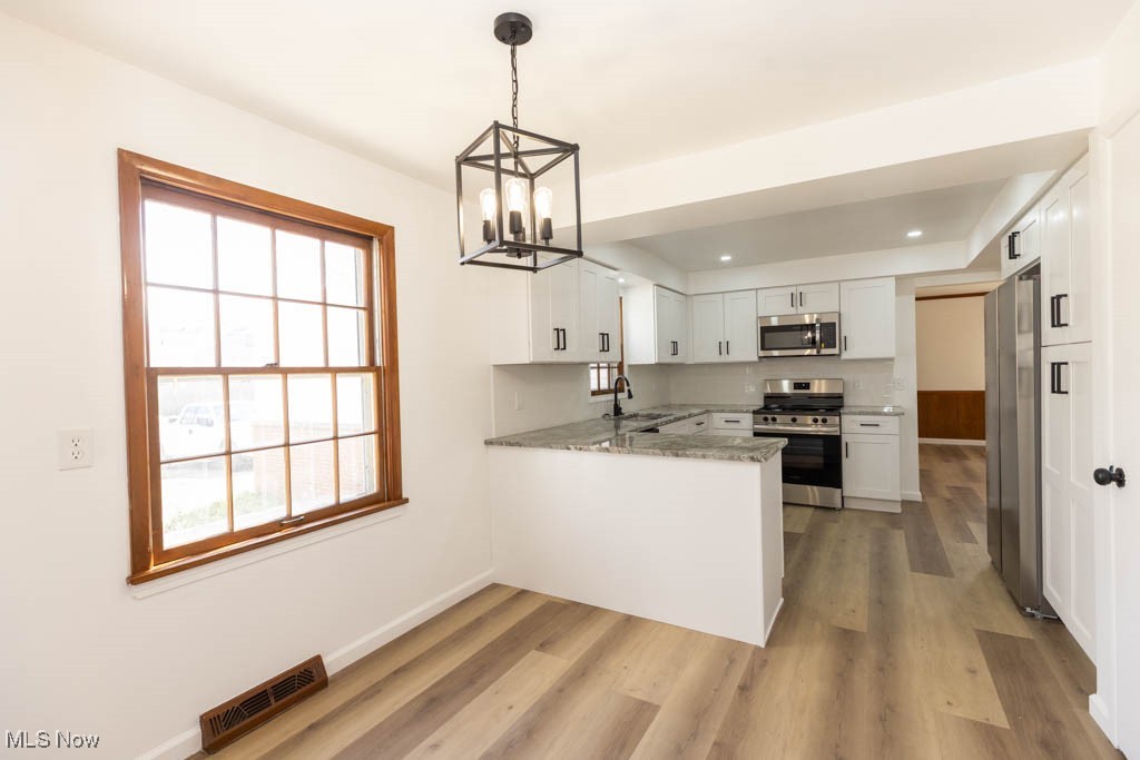 620 Edgerly Road Cleveland Heights, OH 44121 - Photo 4 of 28 Gallery Image 4